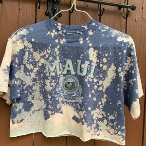 Up-cycles cropped Maui bleach dyed tshirt